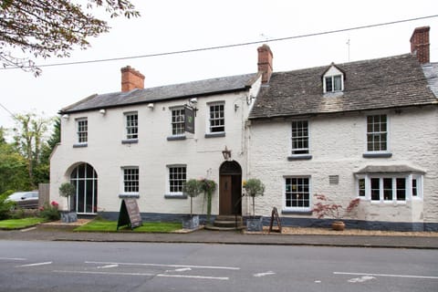 The Wychwood Inn Hotel in West Oxfordshire District