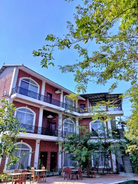 The Coconut House Hotel Hostal in Krong Battambang