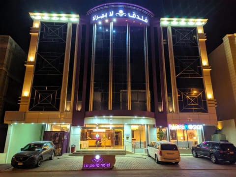 Property building, Facade/entrance, Bird's eye view