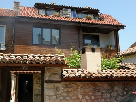 Emona Guest House Bed and Breakfast in Nessebar