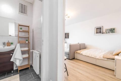 Sauber und modern, Netflix, Wifi, Leipzig Flair, Küche Apartment in Leipzig