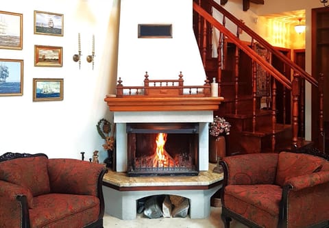 Living room, Seating area, flat iron