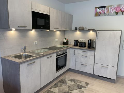 Kitchen or kitchenette, Living room