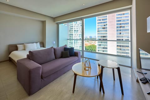 Bed, TV and multimedia, View (from property/room), Balcony/Terrace, Living room, Photo of the whole room, Seating area, Dining area, Bedroom