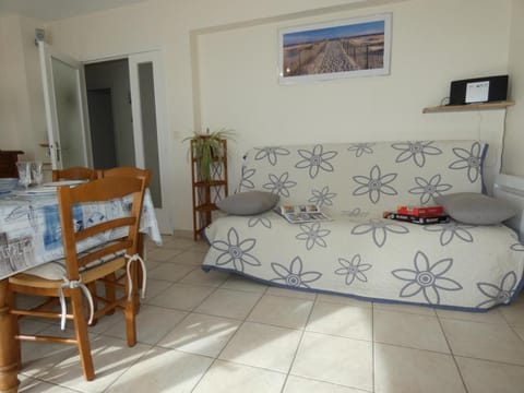 Appartement Confort 2 Ch. - Plage Sud - Balcon Sud, Parking - Accès Direct Plage- 6 Pers. - FR-1-540-4 Wohnung in Notre-Dame-de-Monts