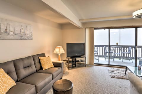 The Shores Condo with Beach Access Less Than 2 Mi to Dtwn! Eigentumswohnung in Port Clinton