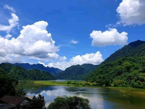 Tran Xuan Homestay Ba Be Village Bed and Breakfast in Laos