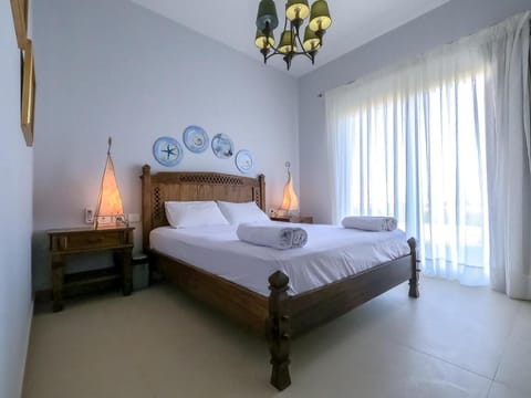 Exotic Retreat 2 BR Apartment in Water Side Lagoon Pool Condo in Hurghada