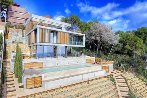 Property building, Pool view, Swimming pool