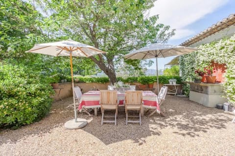 Garden, Dining area