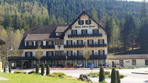 Property building, Facade/entrance