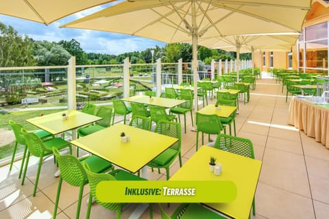 Restaurant/places to eat, Spring, Day, Balcony/Terrace, Banquet/Function facilities, Breakfast