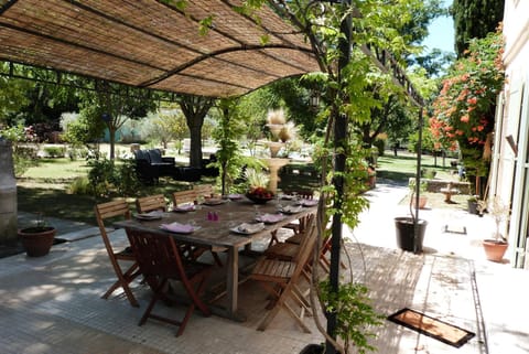 Patio, Dining area