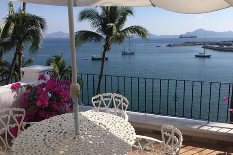 Spectacular Hadas Sunset and Ocean view Condo in Manzanillo