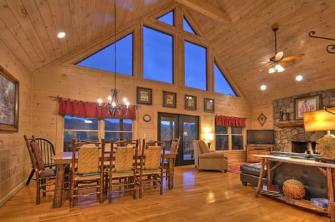 Aska Adventure Lodge House in Blue Ridge