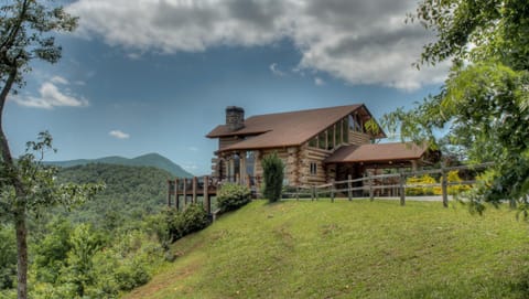 Falling Waters Lodge by Escape to Blue Ridge House in Georgia