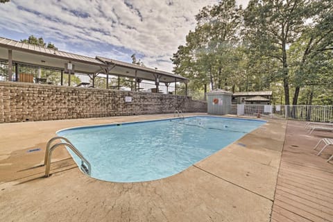 2 Mi to Silver Dollar City Reed Springs Condo Apartment in Table Rock Lake