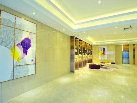 Lavande Hotels·Guangzhou Luoxi Xiajiao Metro Station Hotel in Guangzhou
