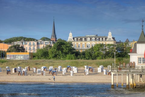 Facade/entrance, Beach