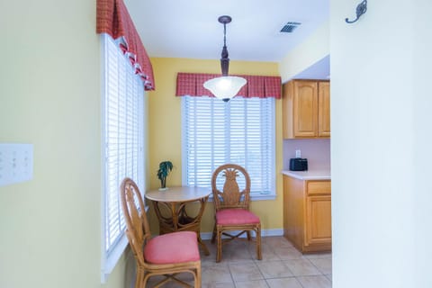 GetAways at Soundside Holiday Beach Resort Apartment hotel in Pensacola Beach