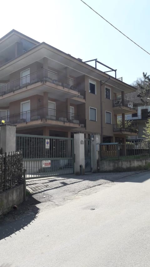 Property building, Balcony/Terrace, Street view