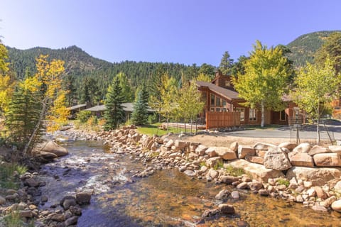 Woodlands on Fall River Hotel in Estes Park