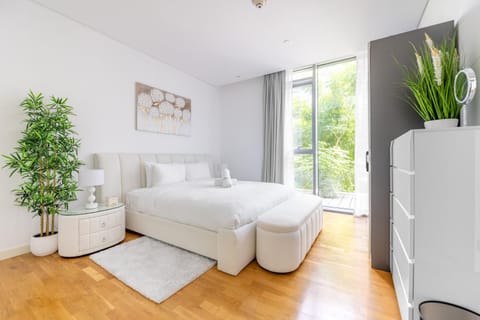 Island Paradise - Stylish 1BR on Bluewaters Island Apartment in Dubai