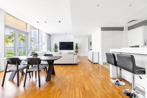 Island Paradise - Stylish 1BR on Bluewaters Island Apartment in Dubai