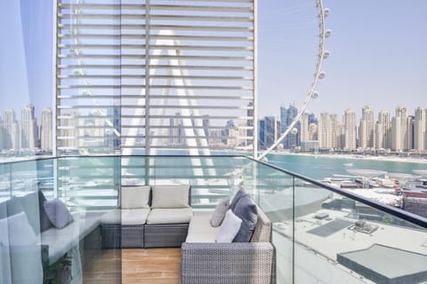 View (from property/room), Balcony/Terrace, Balcony/Terrace, Seating area, City view, Landmark view, Sea view