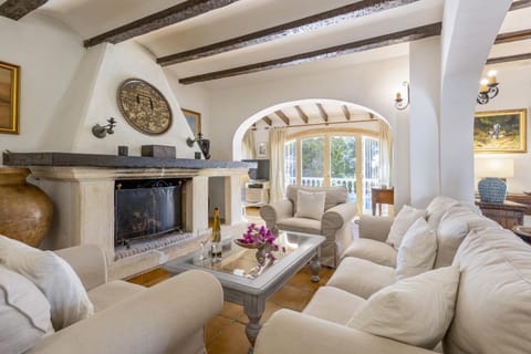 Communal lounge/ TV room, Living room