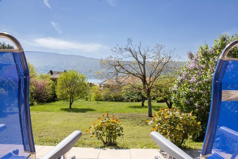 MAISON CHARLOTTE - Vue lac et à 5min des plages! Haus in Menthon-Saint-Bernard