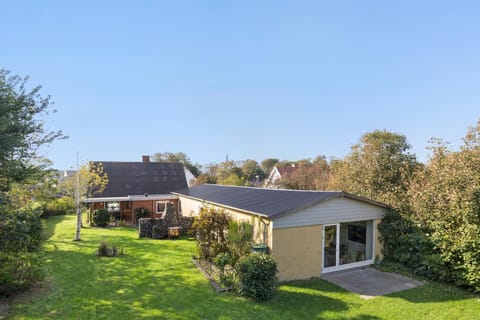 Logi i hus med kunst og have Bed and Breakfast in Vestervig