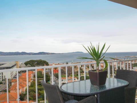 Apartment Résidence La Brulière by Interhome Apartment in La Ciotat
