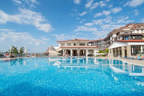 Nevis Resort & Aqua Park - All Inclusive Resort in Sunny Beach