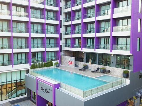 Activities, Decorative detail, Swimming pool, Swimming pool