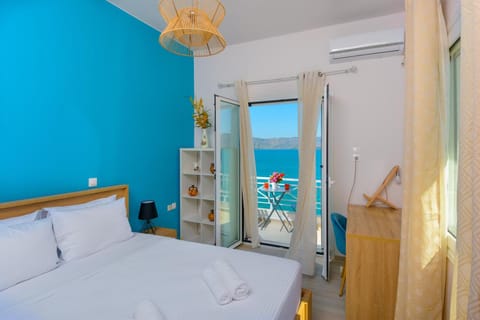 Margarita's Seafront Luxury Apartment Condo in Elounda