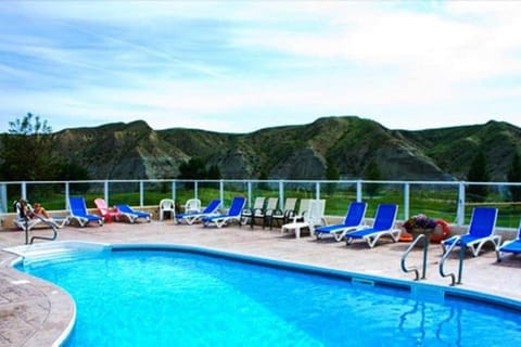Paradise Canyon Golf Resort, Luxury Villa 409 Condo in Lethbridge