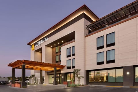La Quinta Inn & Suites by Wyndham Santa Rosa Sonoma Hotel in Santa Rosa