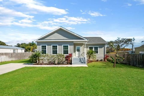 Canal Front Home! Walk to Beach, Porch, Fishing House in Butler Beach