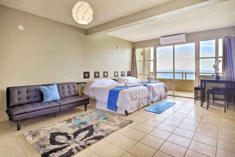 Oceanfront Resort Studio - 2 Mi to Rincon Plaza! Apartamento in Stella