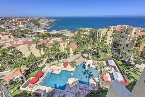 Resort-Style Cabo Getaway with Pools and Ocean Views Copropriété in Baja California Sur
