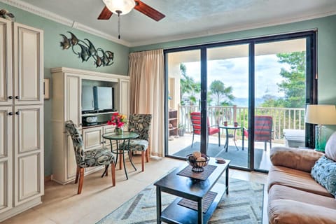 Saint Thomas Condo with Ocean Views, Walk to Beach! Condominio in Virgin Islands (U.S.)