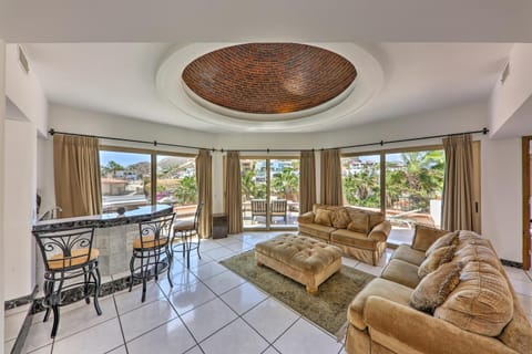 Luxurious Cabo Casa De Amor with Pool and Hot Tub! House in Cabo San Lucas