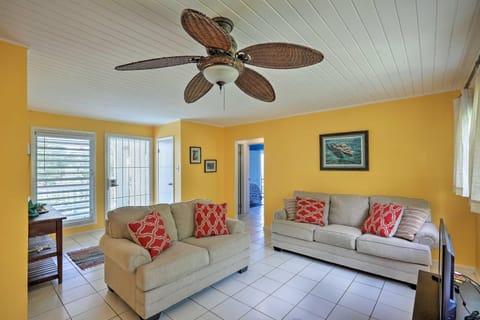 St Croix Home with Caribbean Views - 1 Mi to Beach Casa in St. Croix