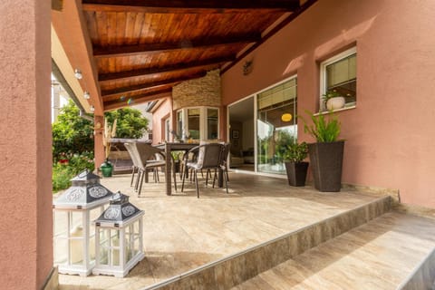 Day, View (from property/room), Balcony/Terrace, Seating area