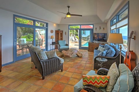 St Thomas Cliffside Villa with Pool and Hot Tub! Chalet in Virgin Islands (U.S.)