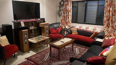 Communal lounge/ TV room, TV and multimedia, Living room, Seating area, Evening entertainment