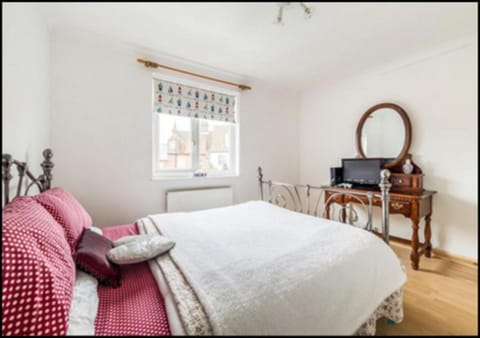 4 Bedroom Fisherman's Cottage in Norfolk House in Cromer