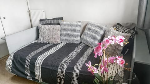 Living room, Bedroom, Parking, wardrobe