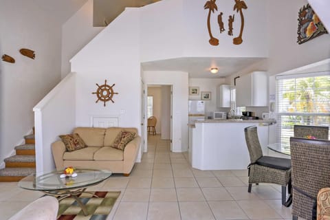 Lovely Sea Dreams Villa with Private Beach and Deck! Villa in Cayman Islands